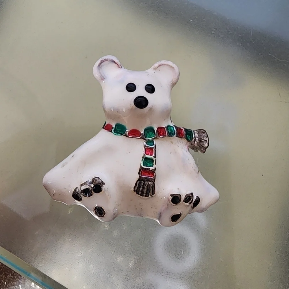Polar bear brooch